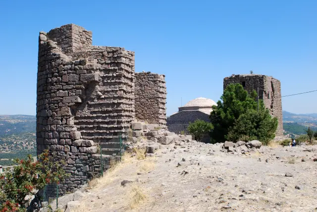 Assos akropolü