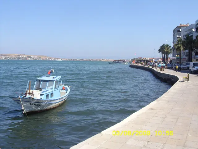 Ayvalık’ta marina ve sahil