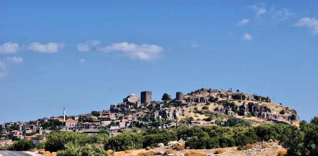 Behramkale köyünden bir görünüm
