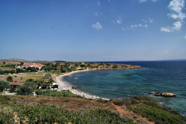 Bozcaada kıyısı